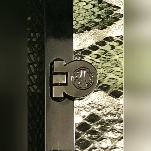 $5 If Bundled -NWOT | STYLE & CO | Snake Print Clutch & Accessories Set 3 pieces - Picture 3 of 5